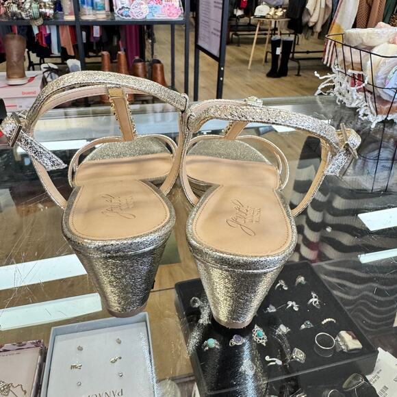 JEWEL BADGLEY MISCHKA Oakes Crystal Adorned Wedge Sandals Gold Glitter - Picture 3 of 4